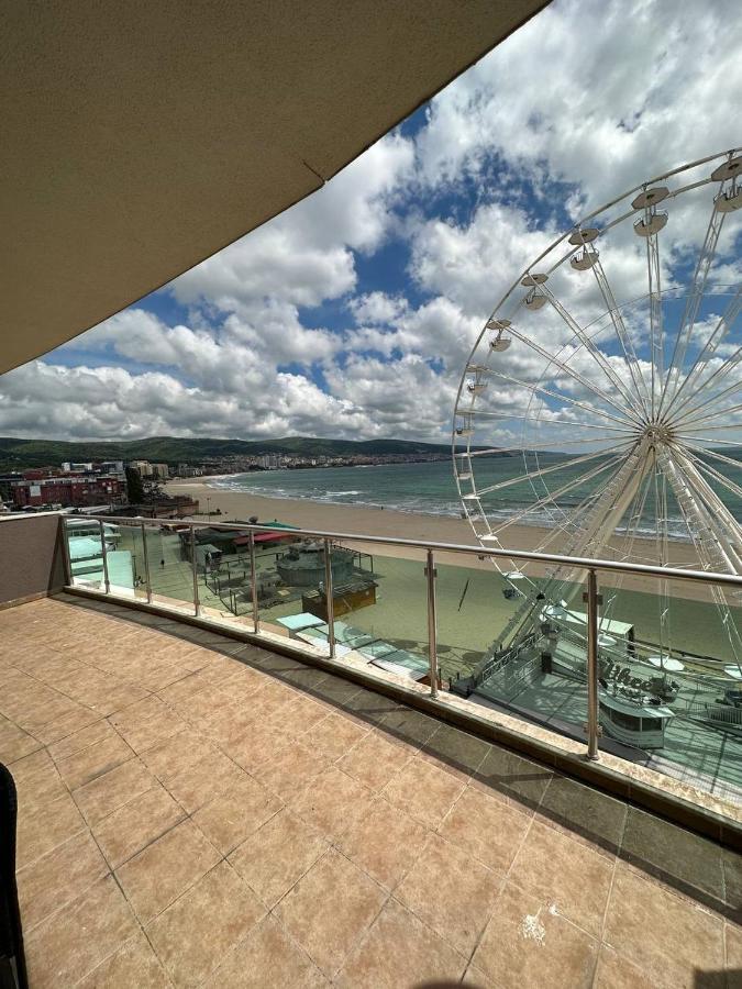 Briz Beach Apartments - Section B Pantai Sunny Bagian luar foto